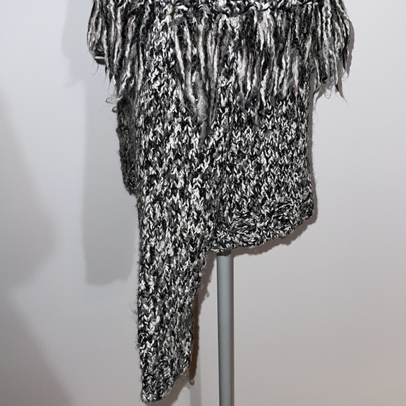 Mac & Jac Knitted Fringe Salt & Pepper Sweater - Picture 12 of 12